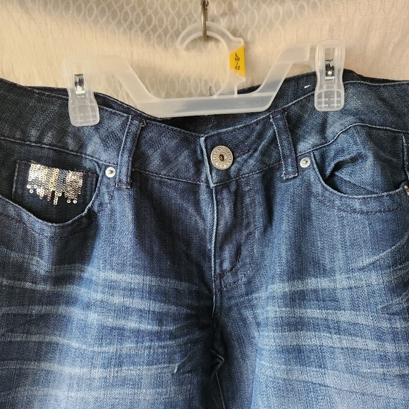 Guess Jean size 30 - Picture 3 of 4